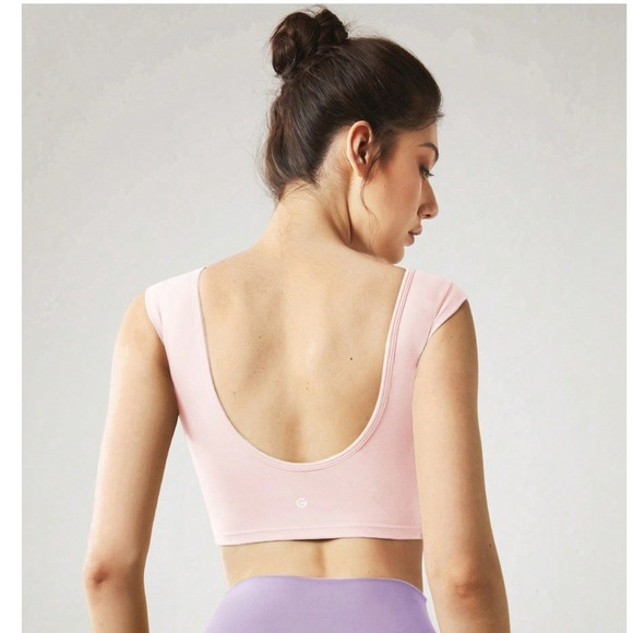 Glowmode Other - Glowmode FeatherFit Pink Just Do U-Back Cap Sleeve Slit Hem Crop‎ Tank Top